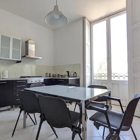 Elephant Sea View Апартаменты